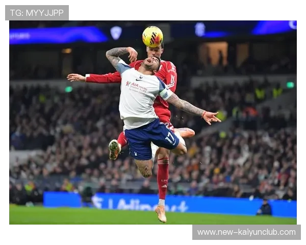 热刺多次制造威胁,库卢切夫斯基贴地斩破门